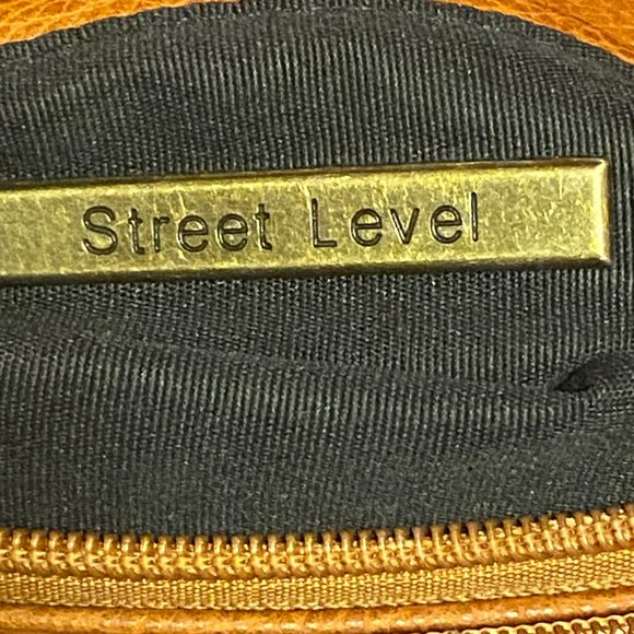 Leather Cross Body Bag - Picture 3 of 3